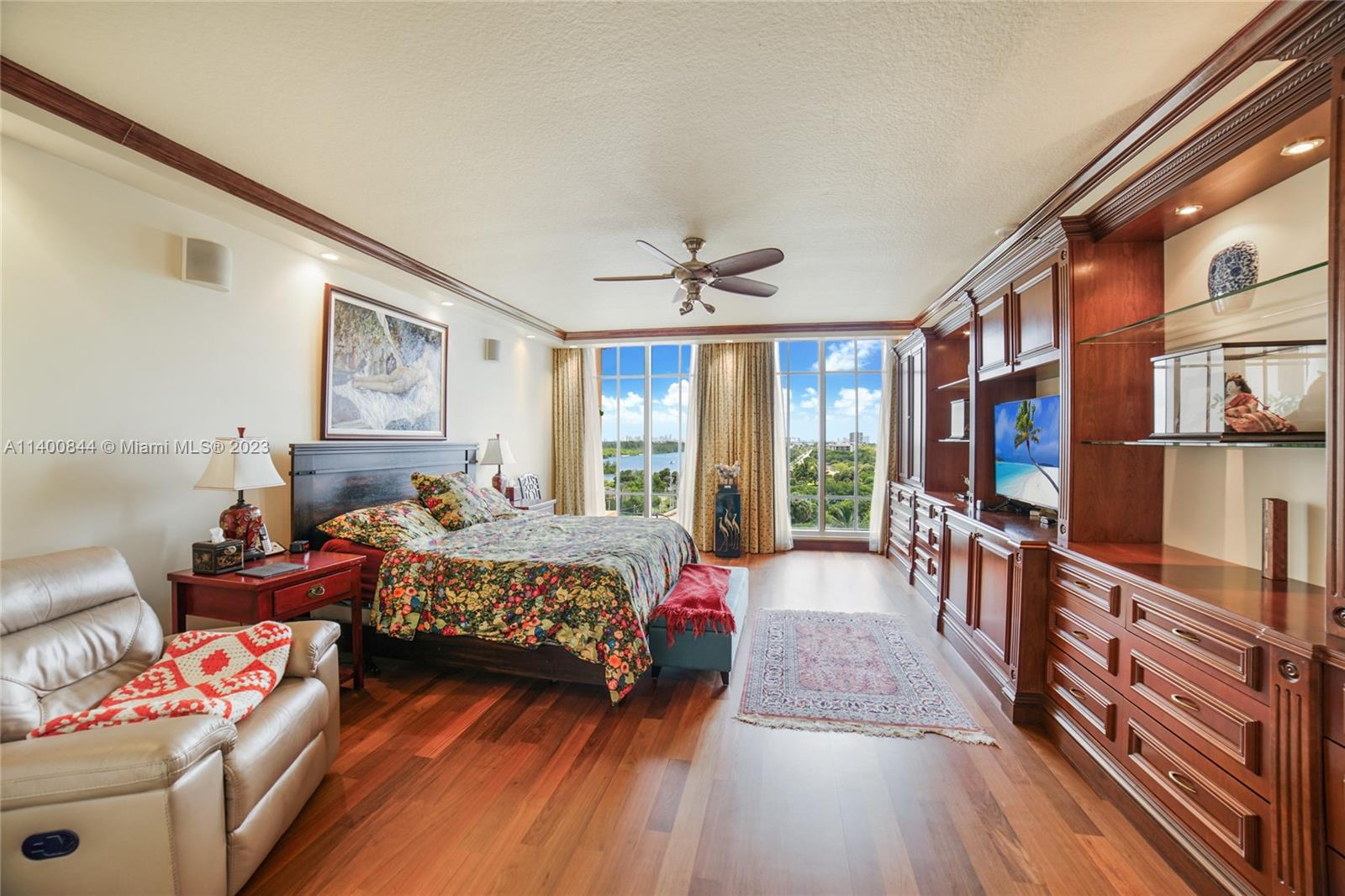 VILLAS OF POSITANO - Residential