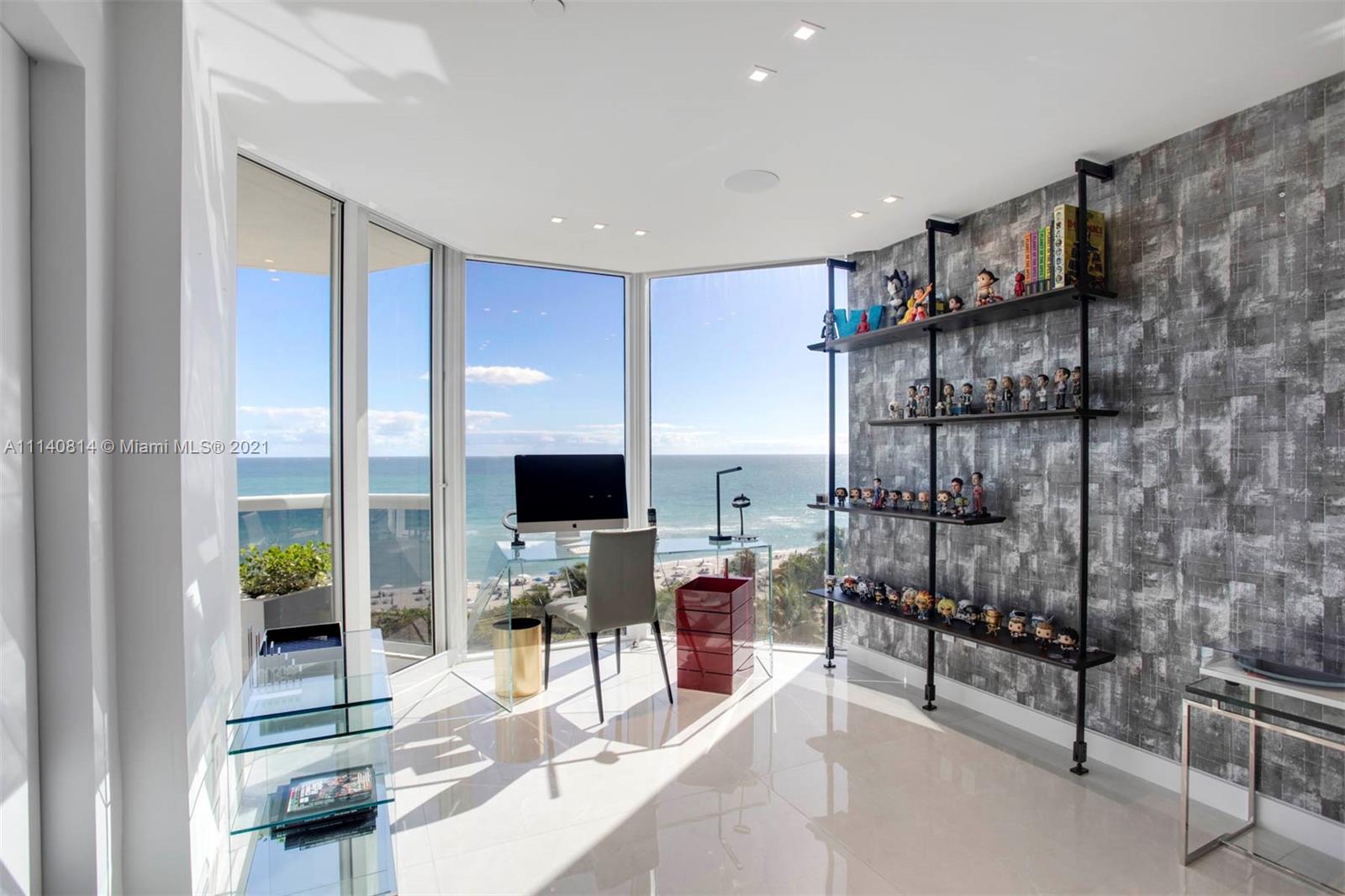 BLUE DIAMOND CONDO - Residential