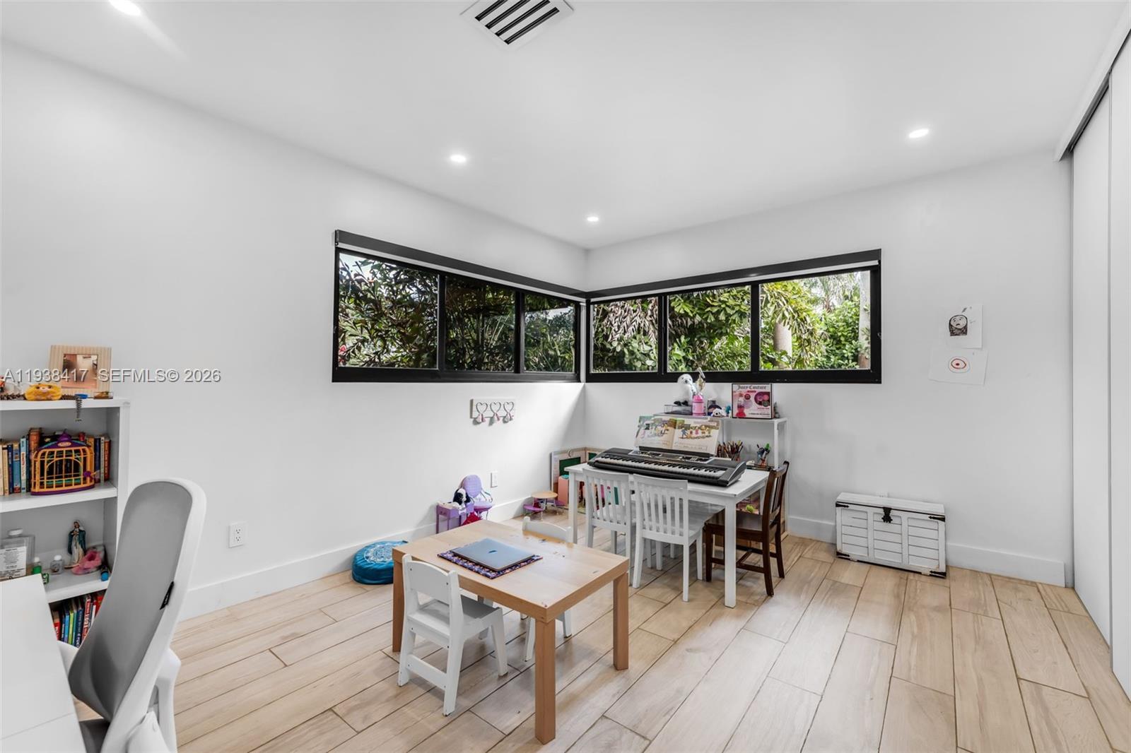 PALMETTO PINES - Residential