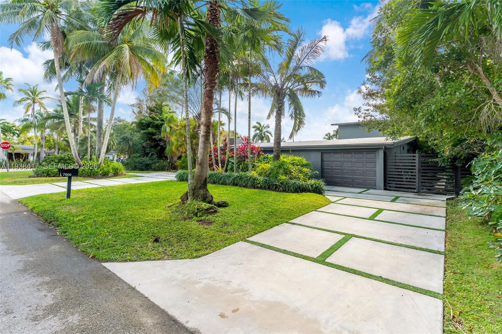 PALMETTO PINES - Residential