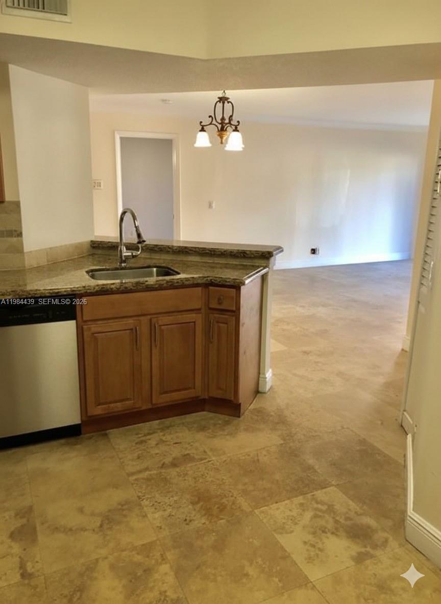EDGEWATER CONDO - Residential Lease