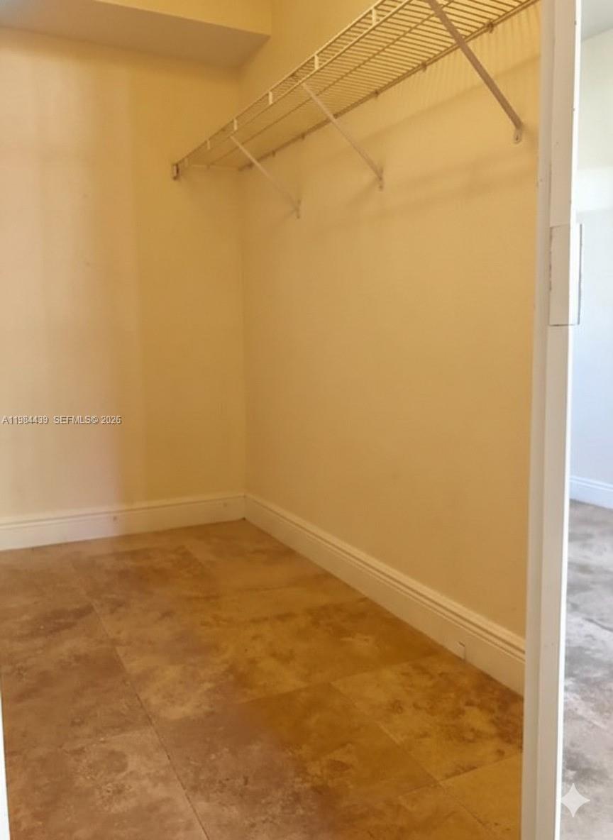 EDGEWATER CONDO - Residential Lease