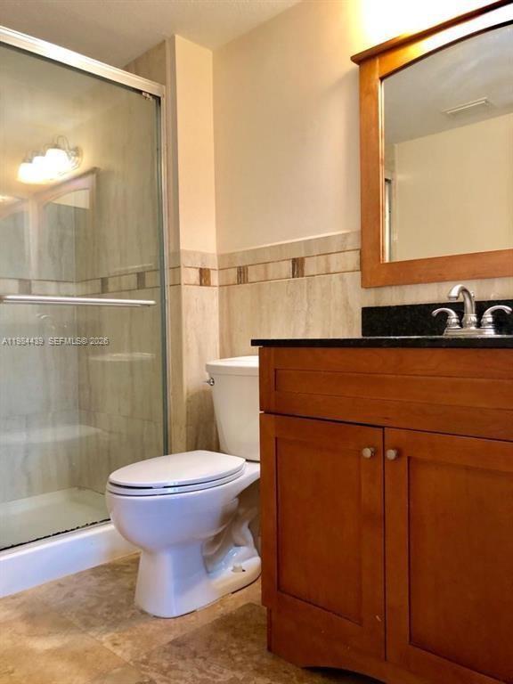 EDGEWATER CONDO - Residential Lease