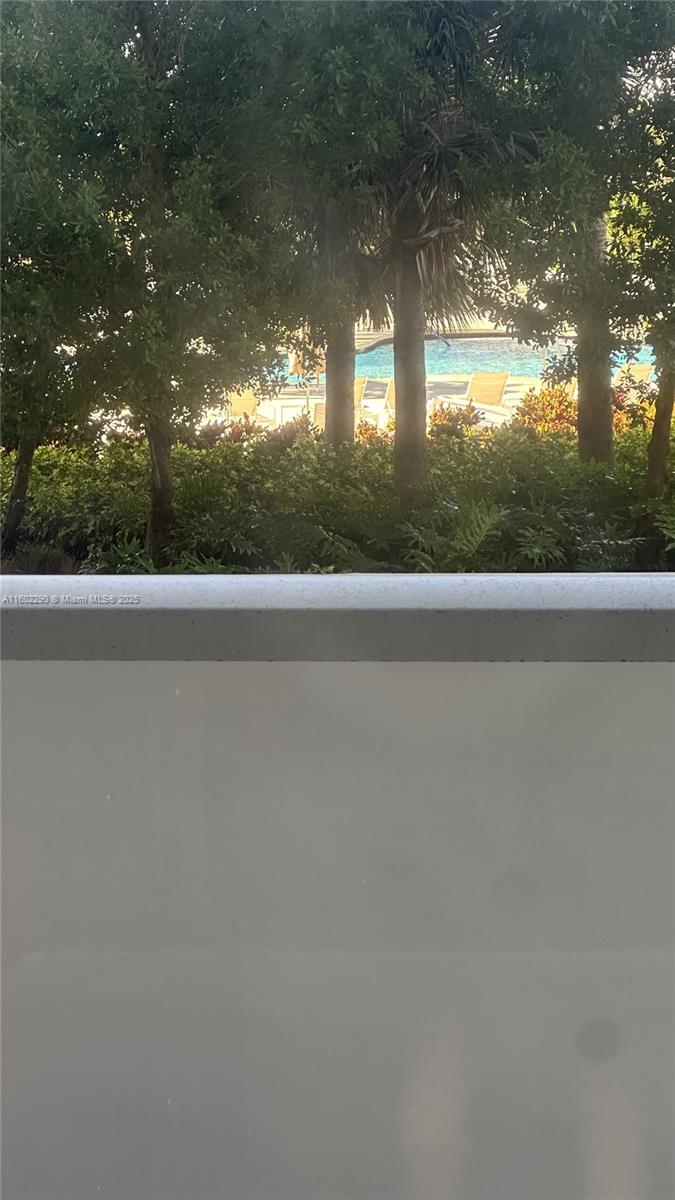 HAMPTONS WEST CONDO - Residential