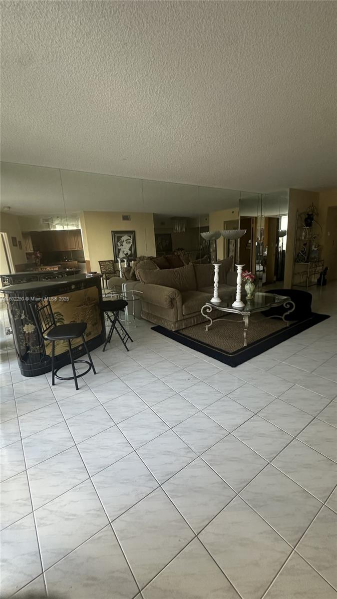 HAMPTONS WEST CONDO - Residential