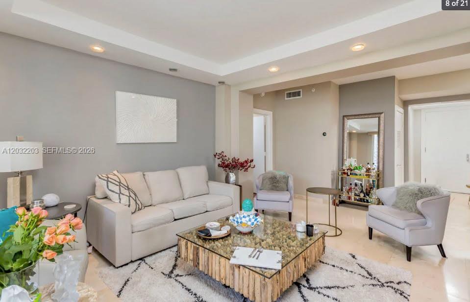 888 Brickell Key Dr 1004