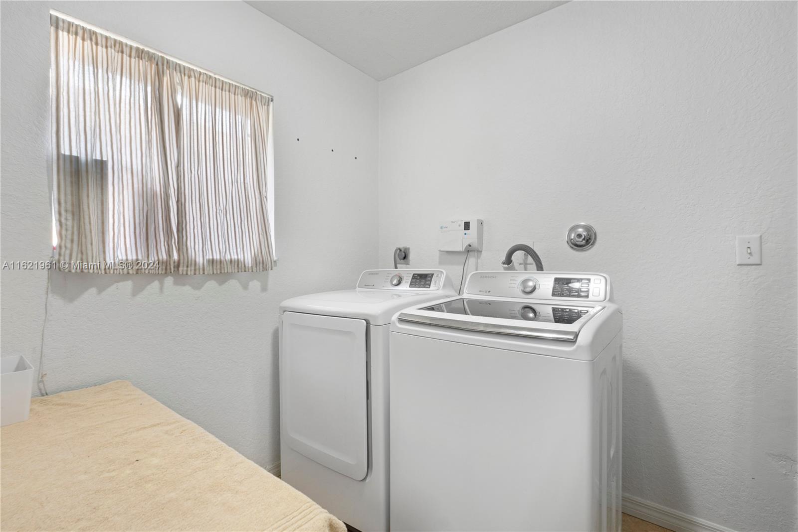 LAKE LUCERNE SEC 7 - Residential