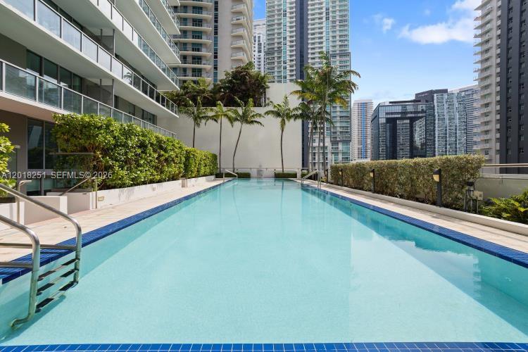 THE AXIS ON BRICKELL COND - Residential