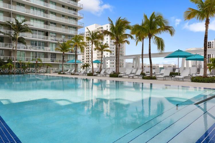 THE AXIS ON BRICKELL COND - Residential
