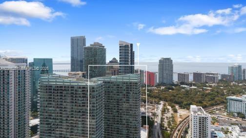 THE AXIS ON BRICKELL COND - Residential