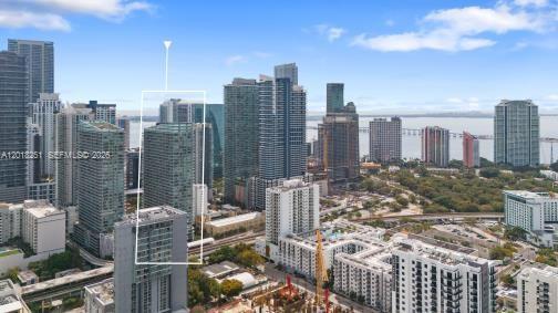 THE AXIS ON BRICKELL COND - Residential