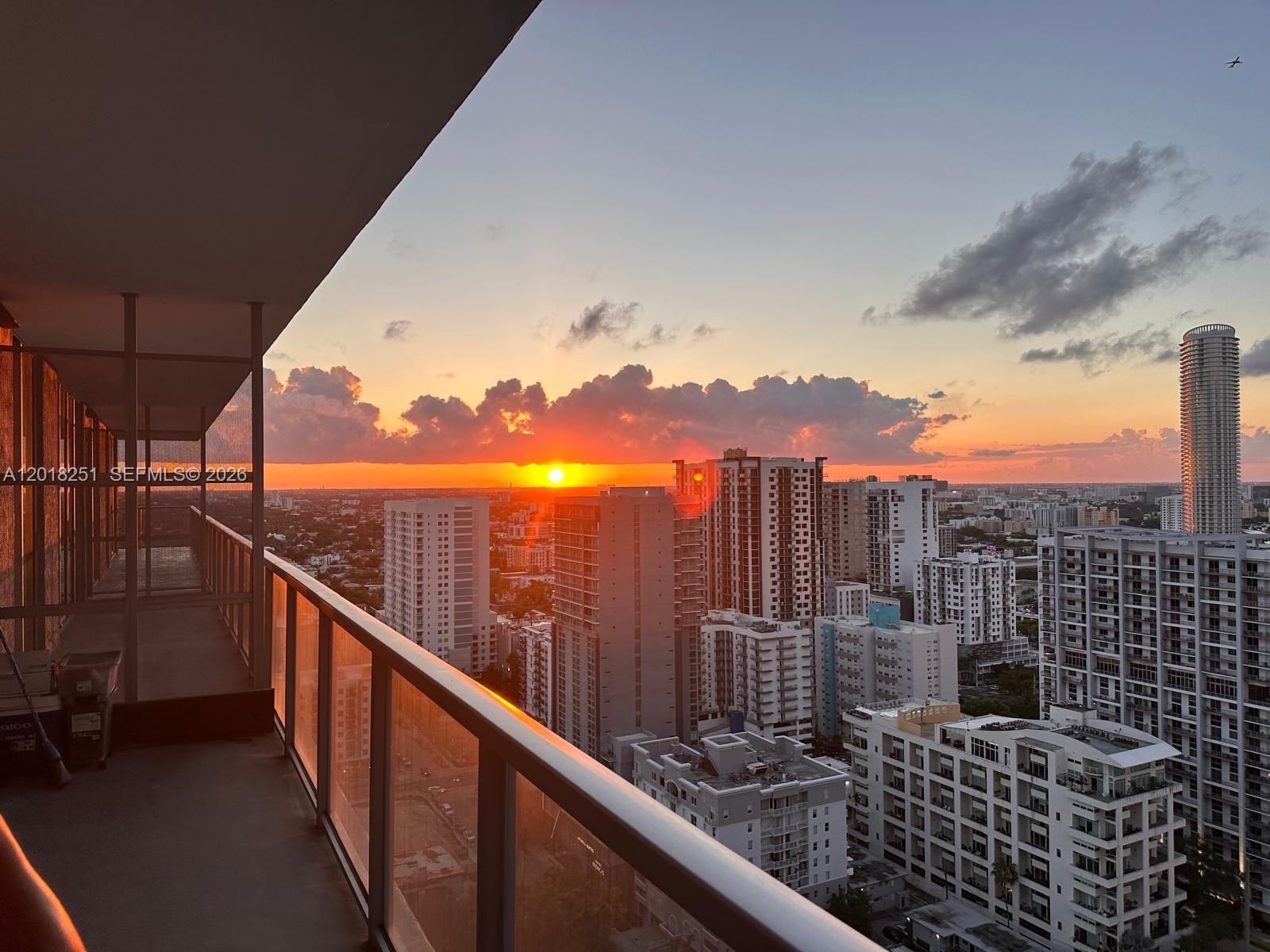 THE AXIS ON BRICKELL COND - Residential