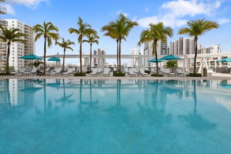 THE AXIS ON BRICKELL COND - Residential