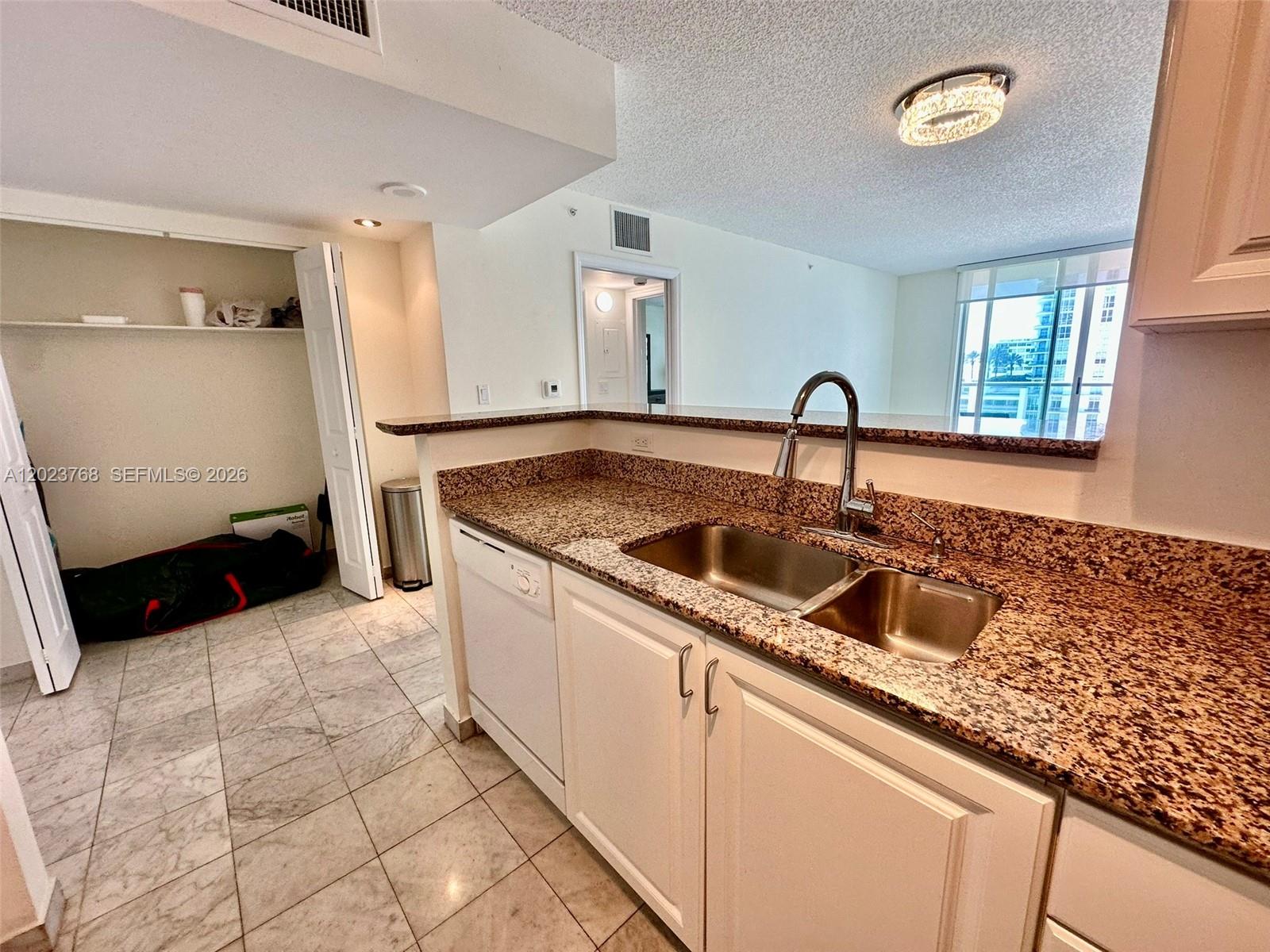 THE MARK ON BRICKELL COND - Residential Lease