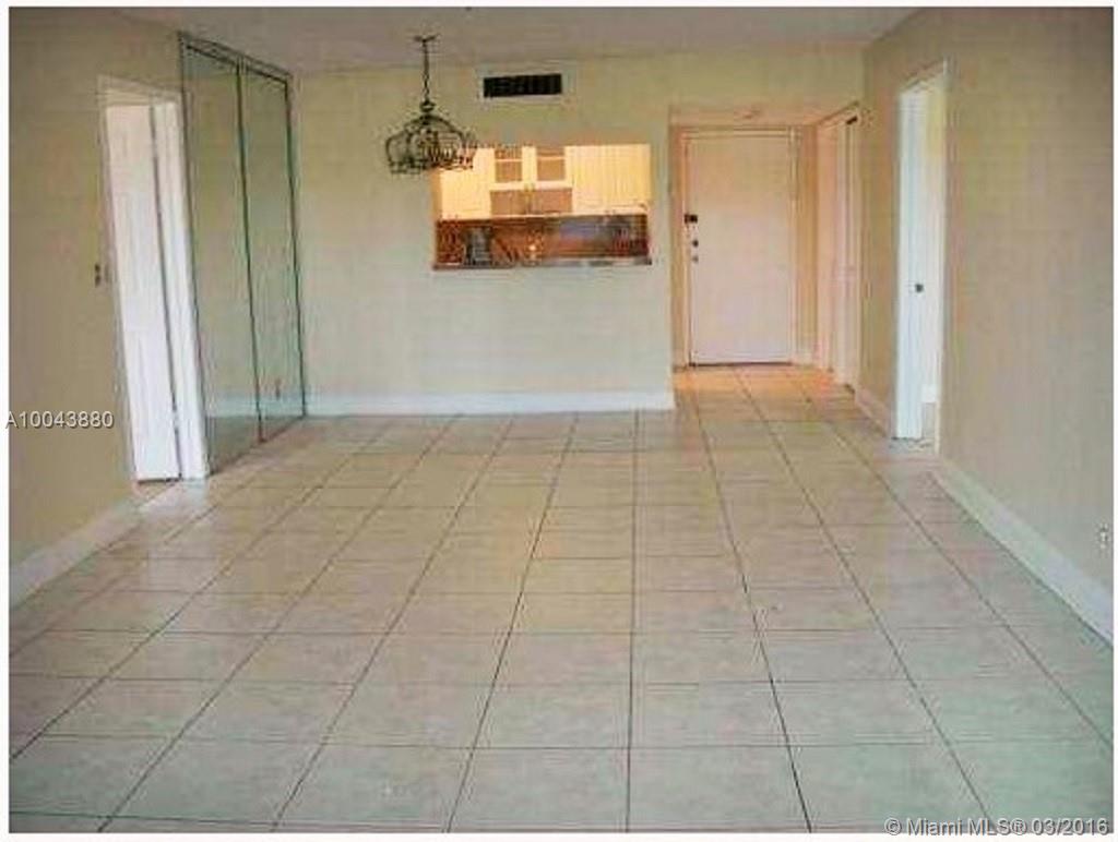 Racquet Club Apts 1 At - Residential Lease