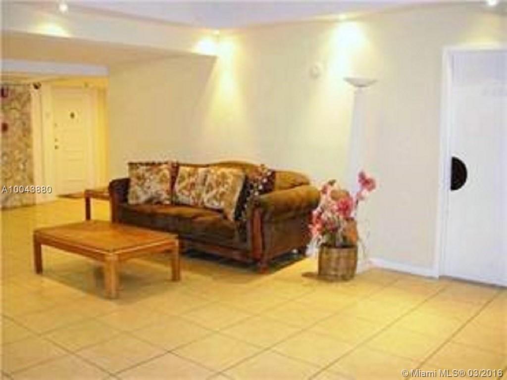 Racquet Club Apts 1 At - Residential Lease