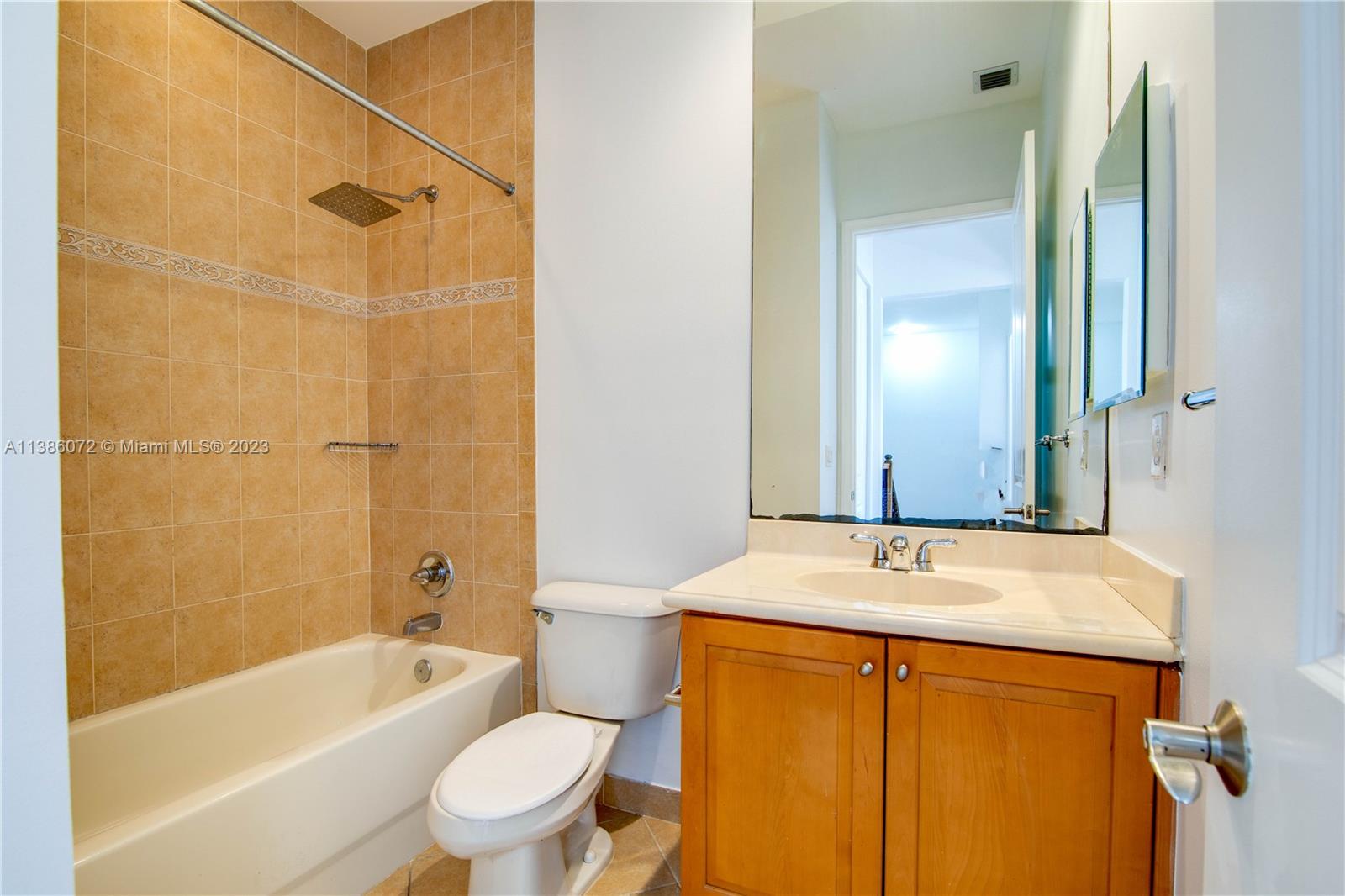 VILLA ALHAMBRA CONDO - Residential