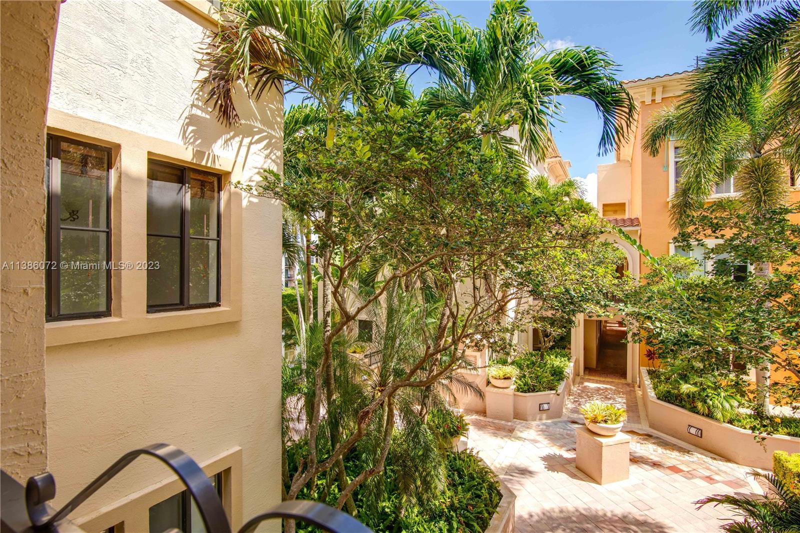 VILLA ALHAMBRA CONDO - Residential