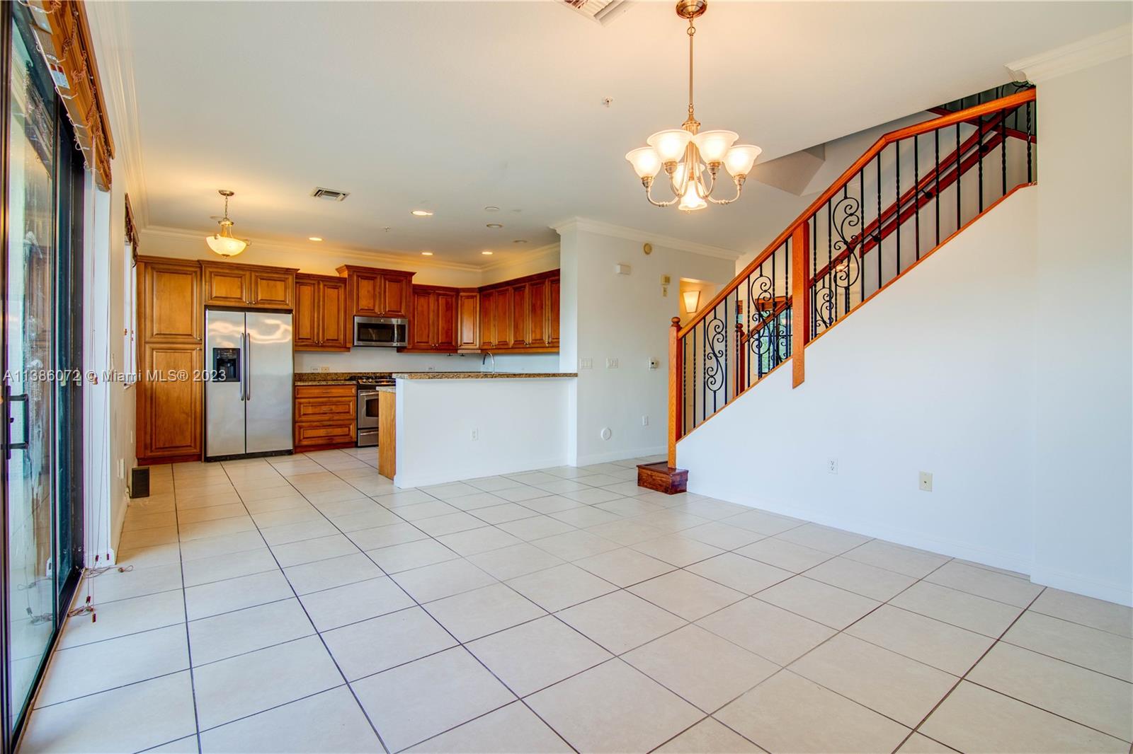 VILLA ALHAMBRA CONDO - Residential