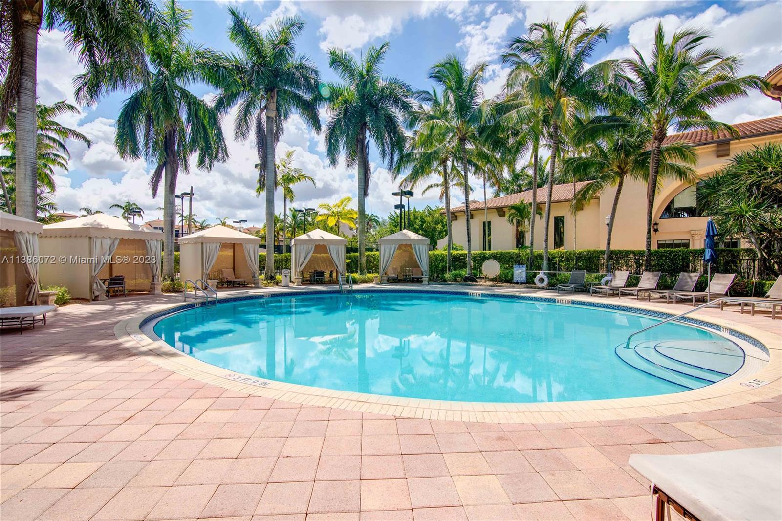 VILLA ALHAMBRA CONDO - Residential