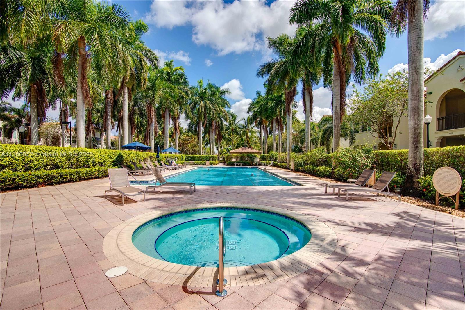 VILLA ALHAMBRA CONDO - Residential