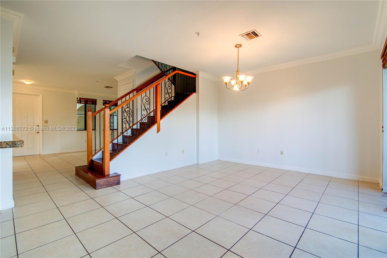 VILLA ALHAMBRA CONDO - Residential