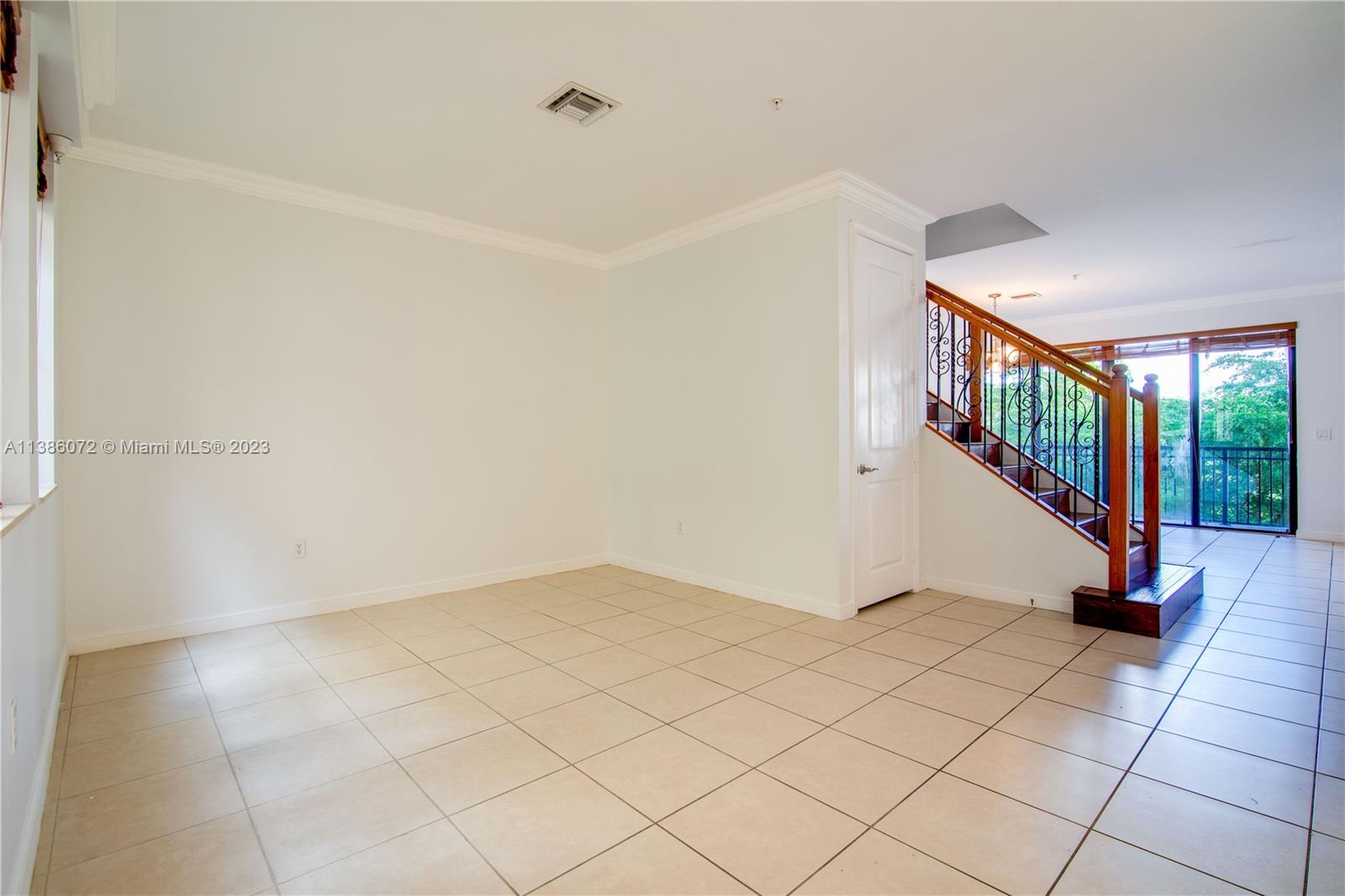 VILLA ALHAMBRA CONDO - Residential