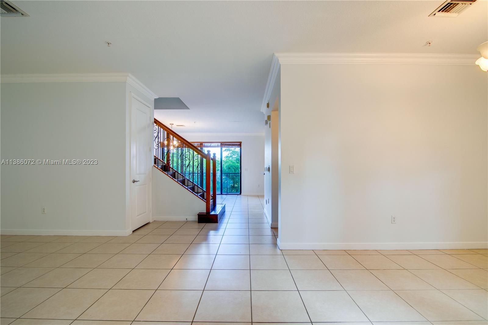 VILLA ALHAMBRA CONDO - Residential