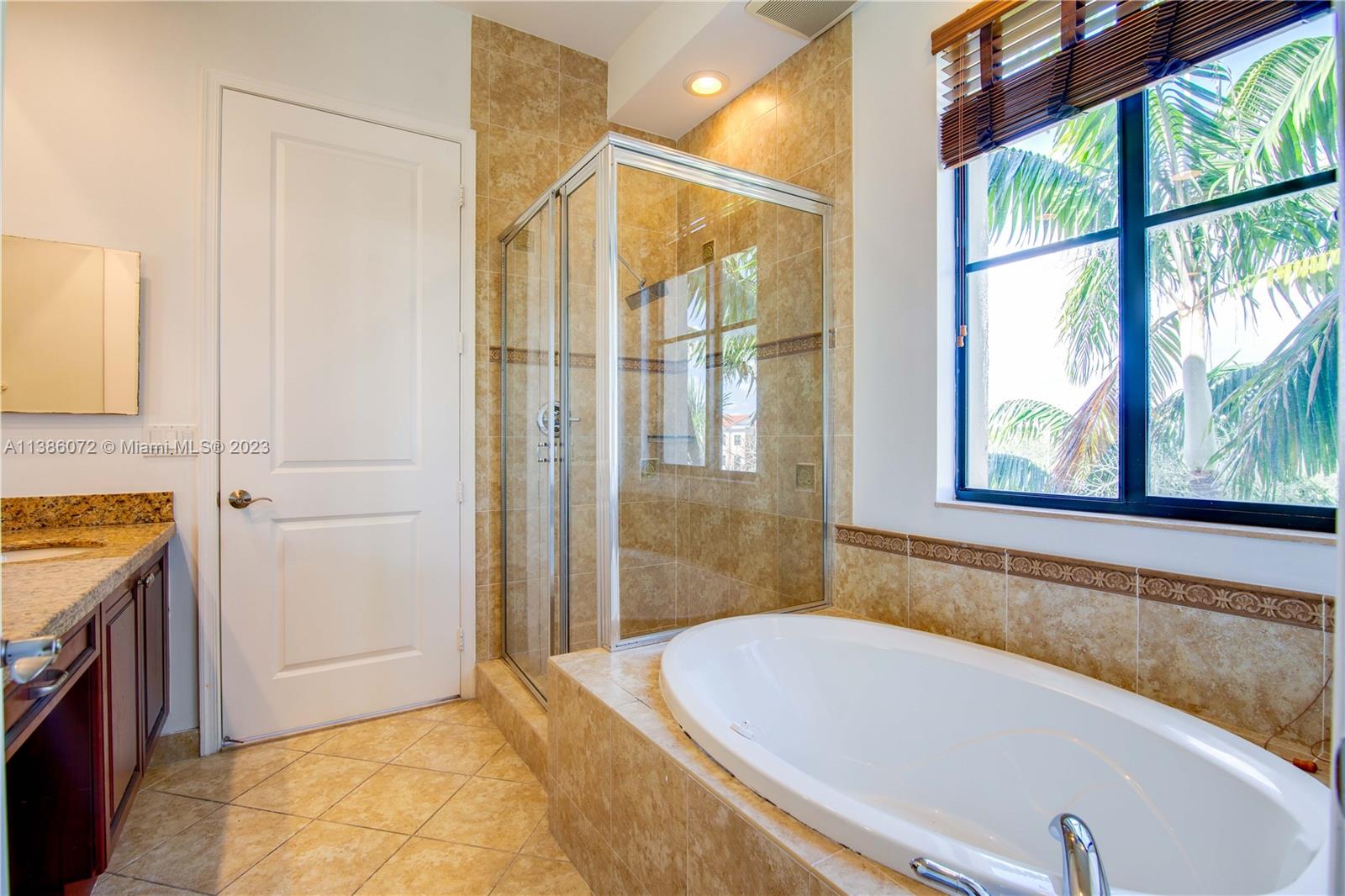 VILLA ALHAMBRA CONDO - Residential