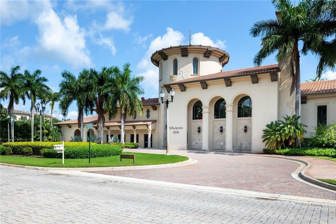 VILLA ALHAMBRA CONDO - Residential