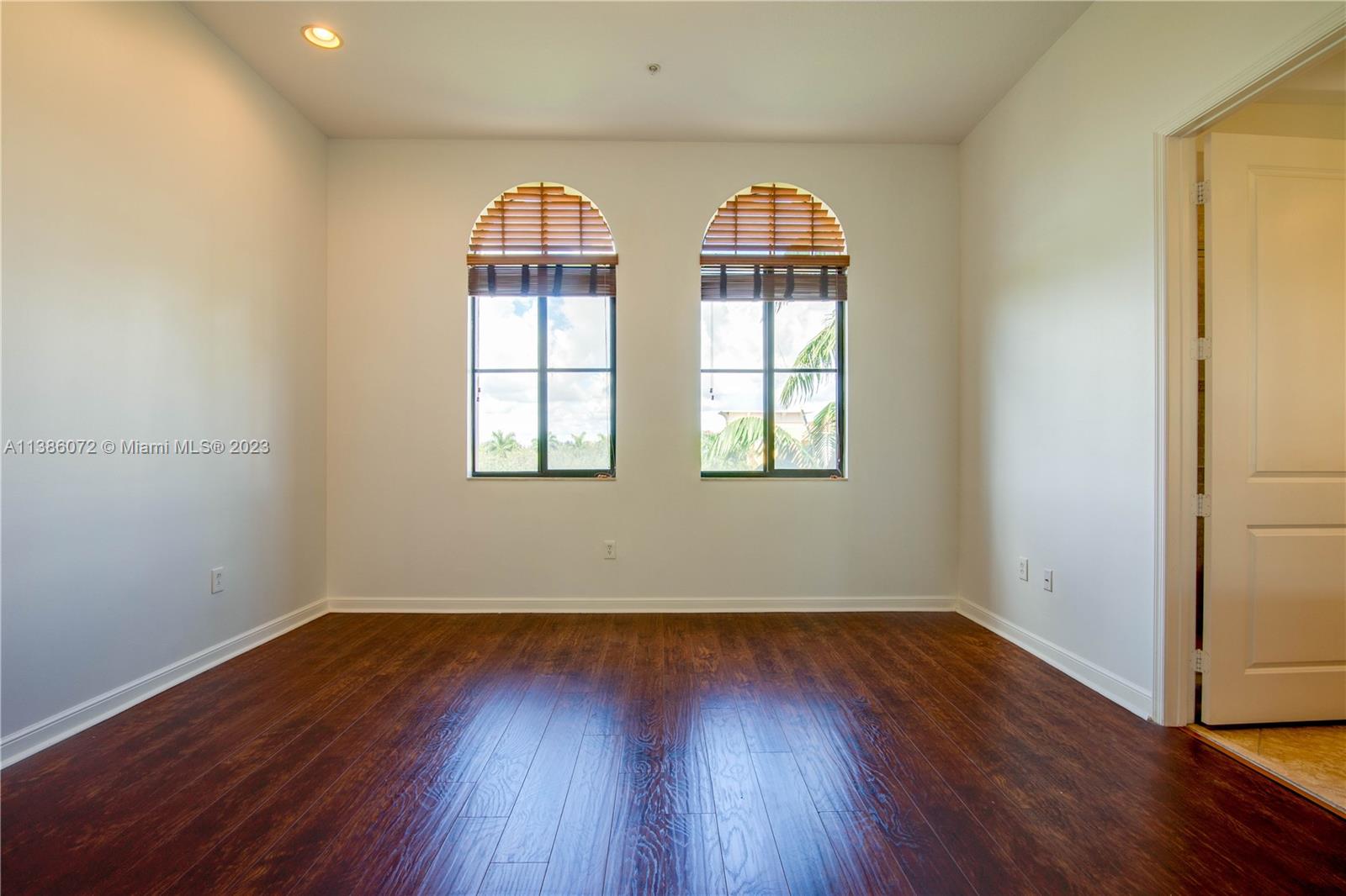 VILLA ALHAMBRA CONDO - Residential