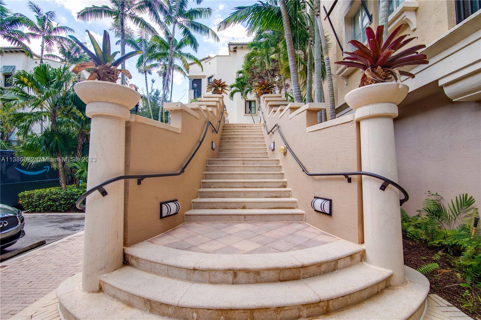 VILLA ALHAMBRA CONDO - Residential