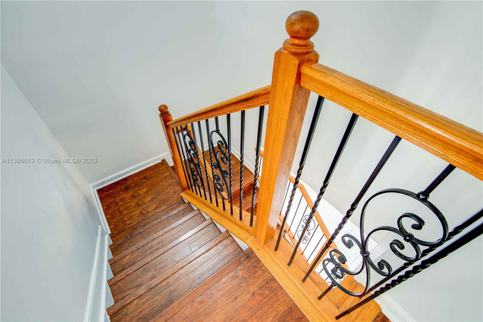 VILLA ALHAMBRA CONDO - Residential