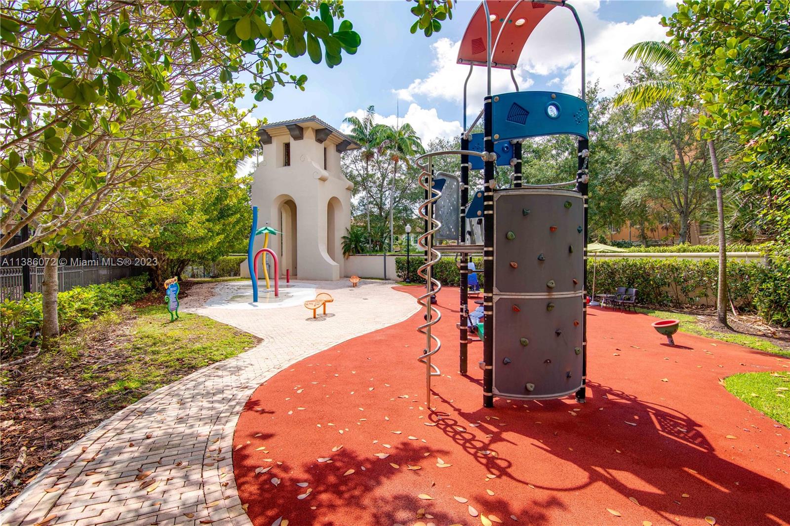 VILLA ALHAMBRA CONDO - Residential