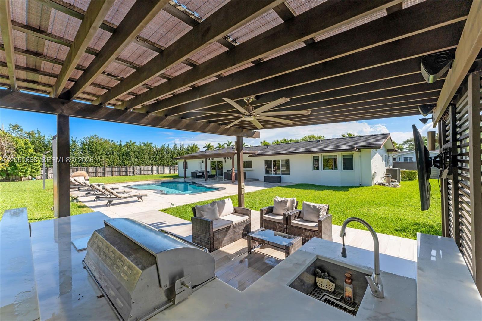 PINE SHORE SEC 3 - Residential