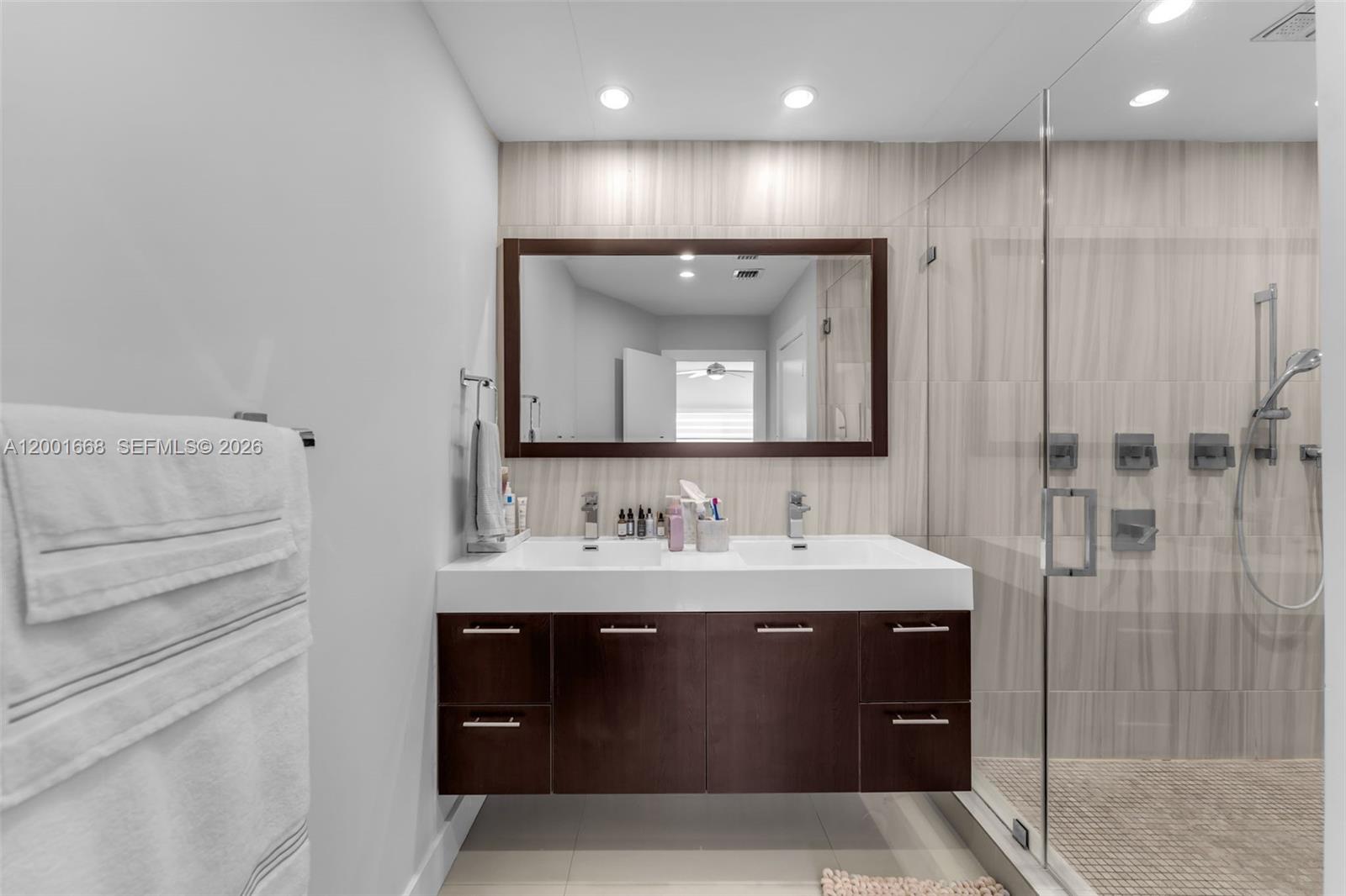 PINE SHORE SEC 3 - Residential