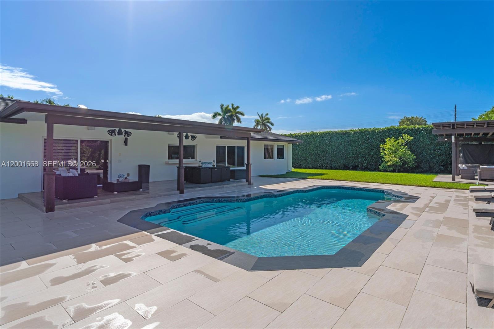 PINE SHORE SEC 3 - Residential