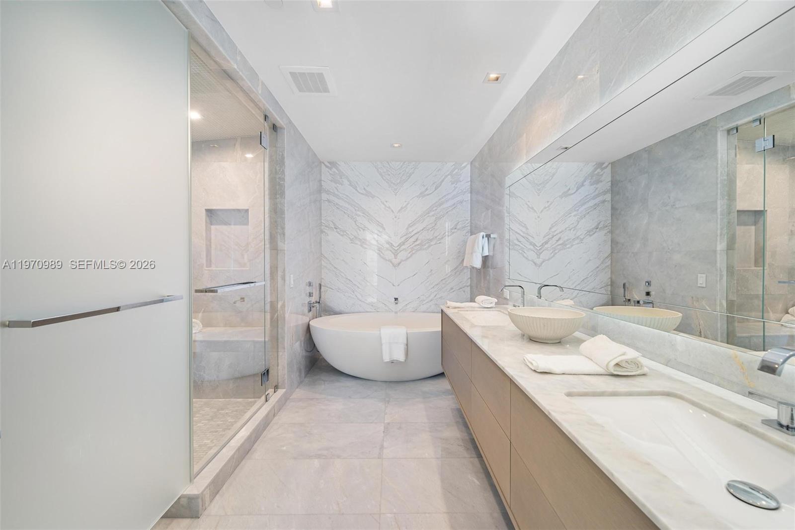 NORTH BISCAYNE BEACH AMEN - Residential Lease