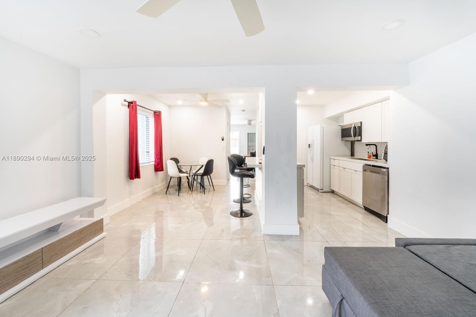 ¤BISCAYNE BEACH-2ND ADDN - Residential