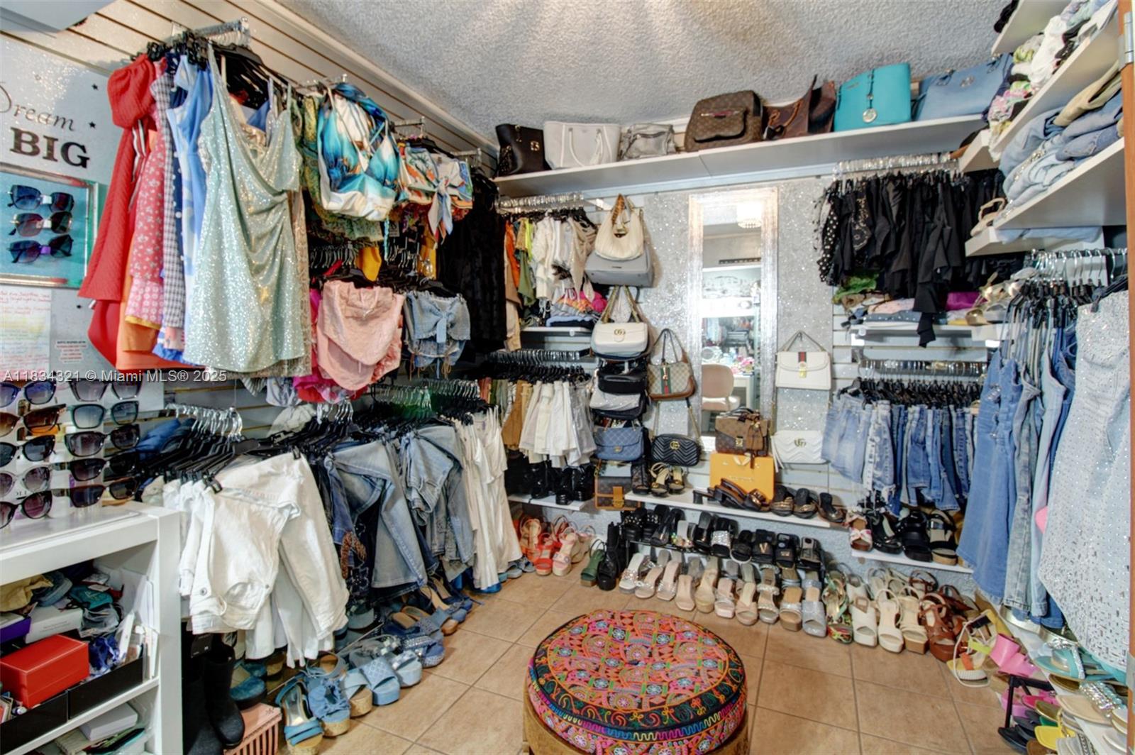 NORTH LAUDERDALE VILLAGE - Residential