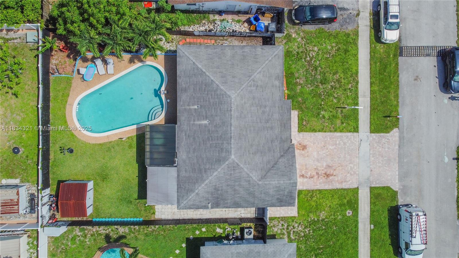 960 SW 83rd Ave