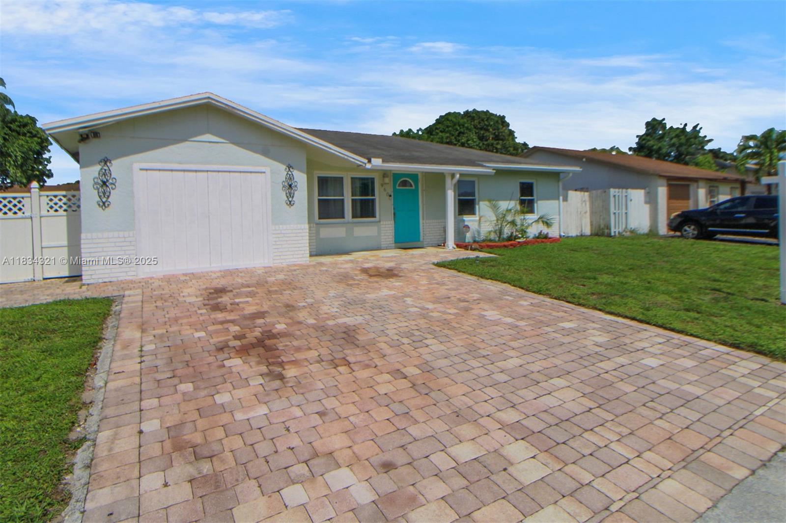 NORTH LAUDERDALE VILLAGE - Residential