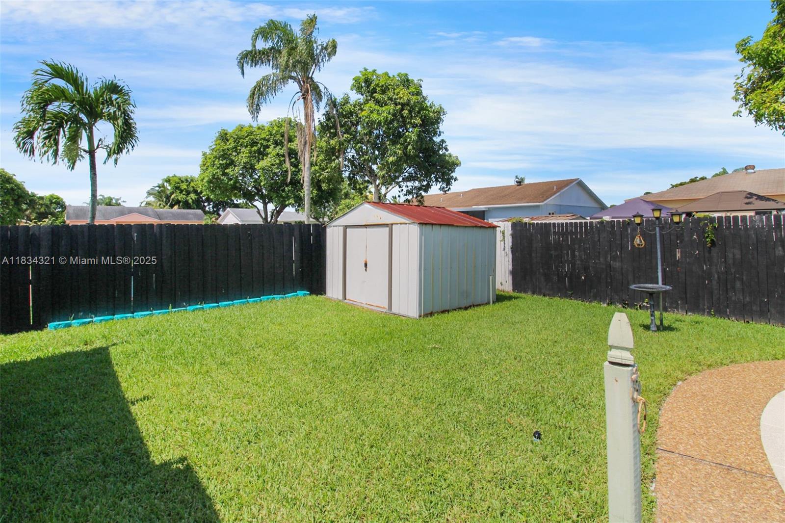 NORTH LAUDERDALE VILLAGE - Residential