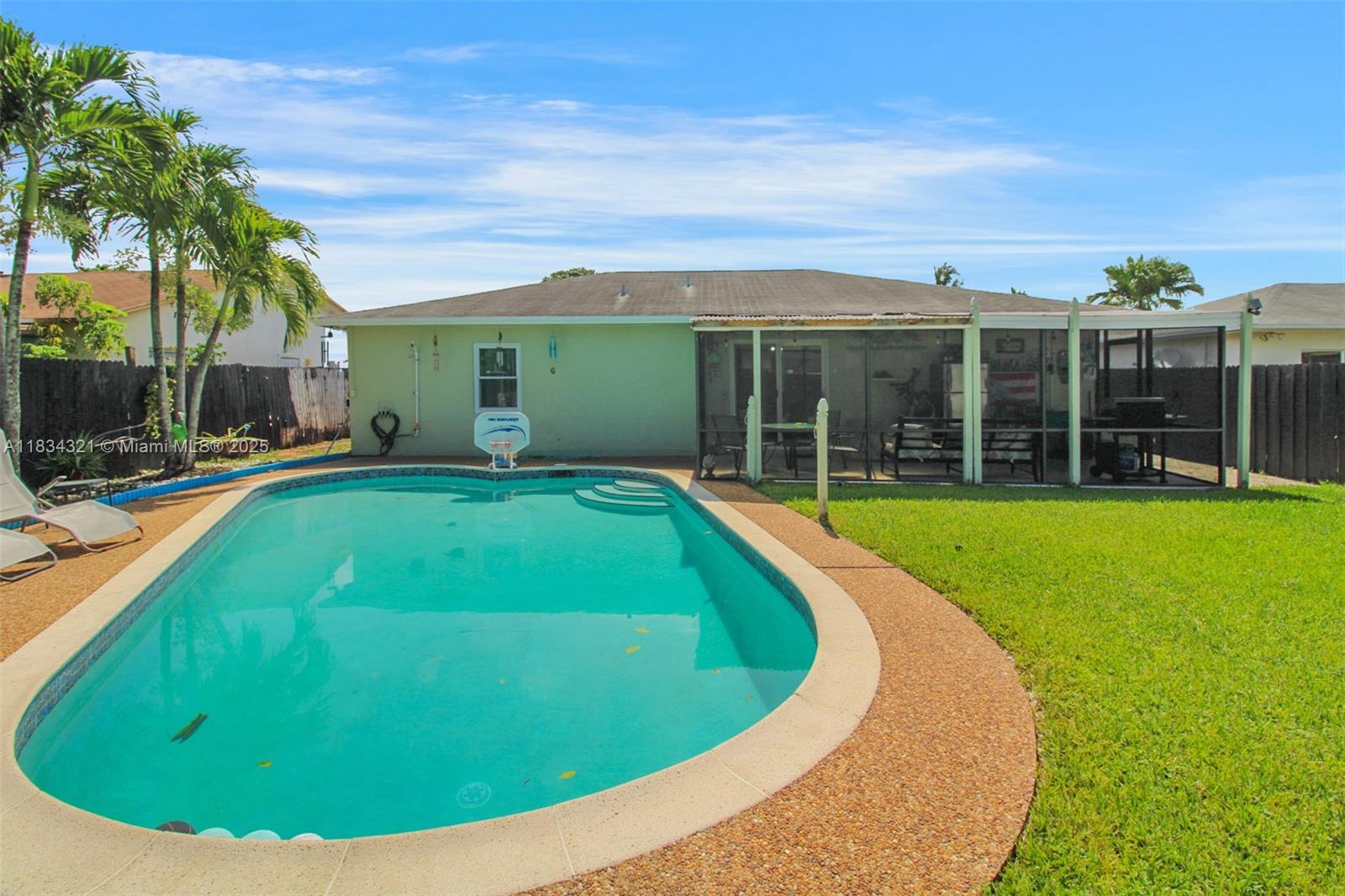 NORTH LAUDERDALE VILLAGE - Residential