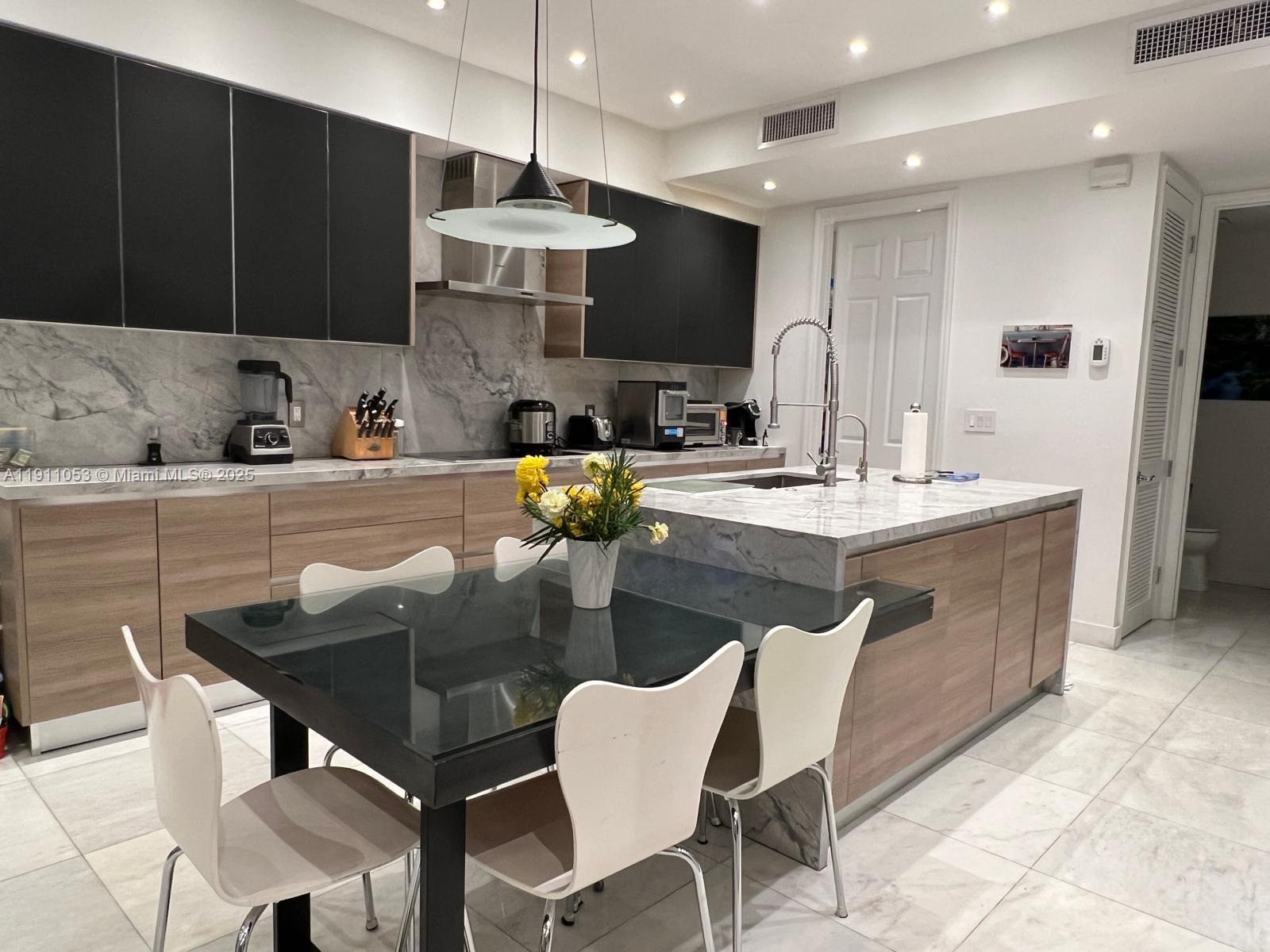 AVENTURA LAKES PHASE 1 - Residential