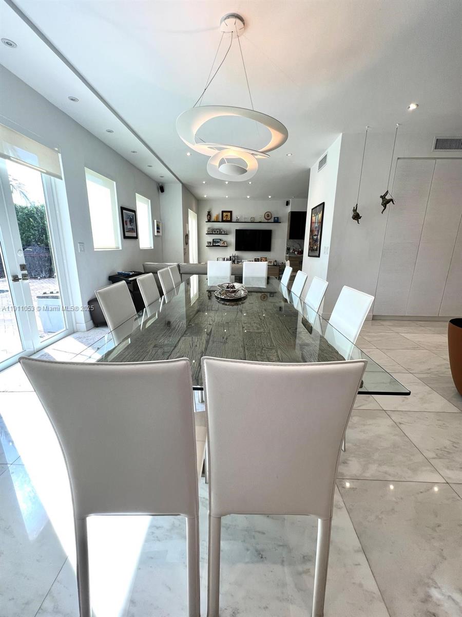 AVENTURA LAKES PHASE 1 - Residential