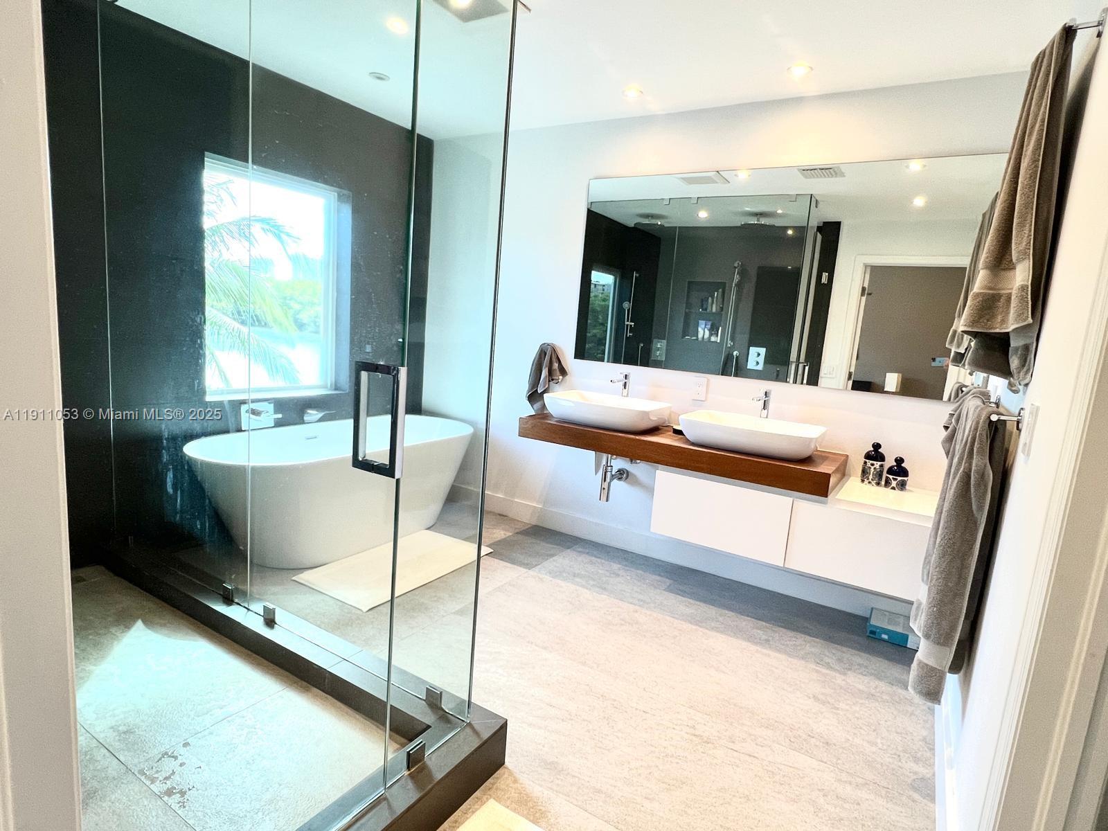 AVENTURA LAKES PHASE 1 - Residential