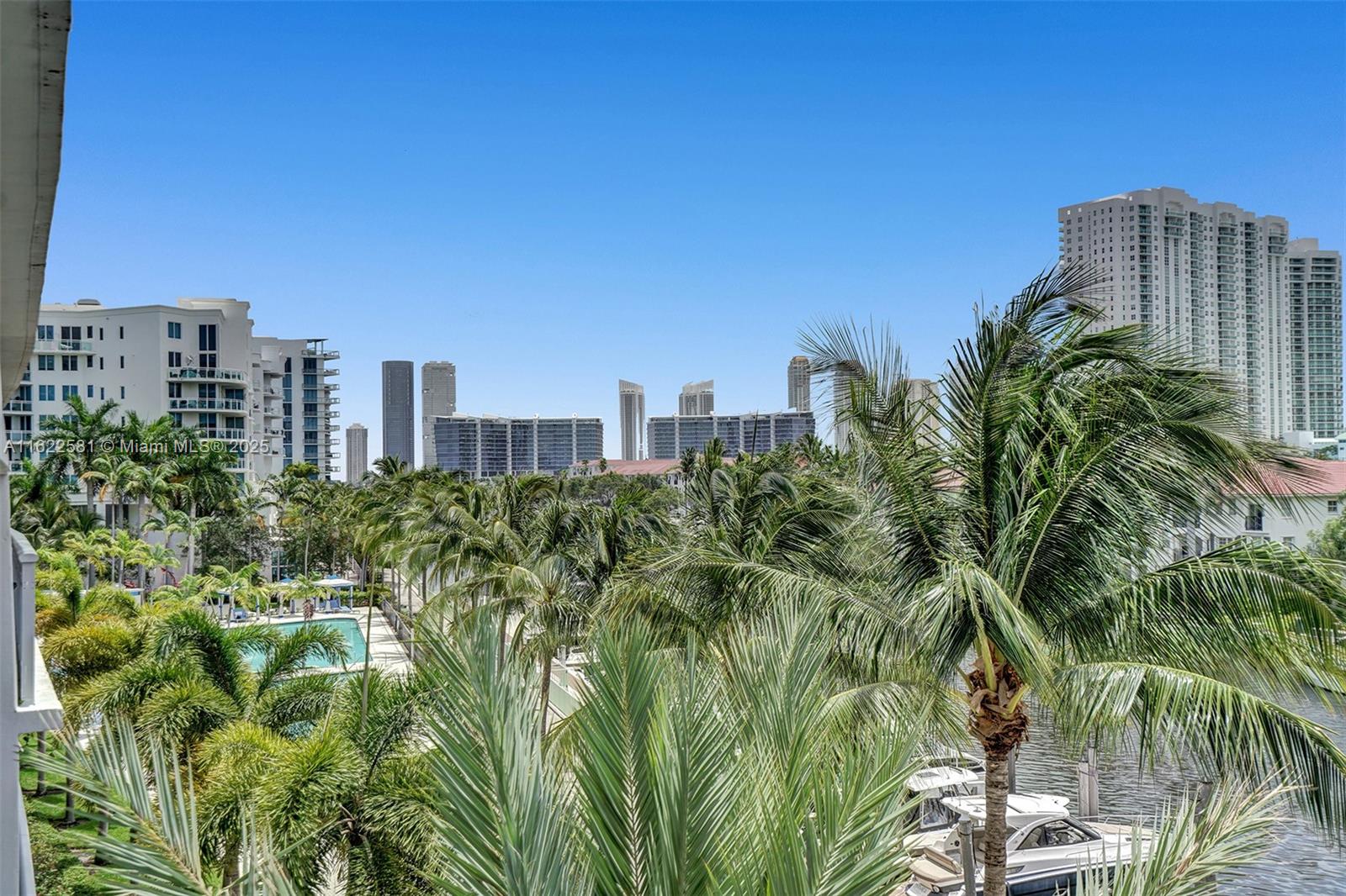 ARTECH RESIDENCES - Residential