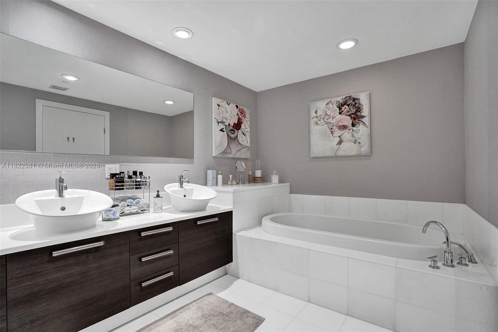 ARTECH RESIDENCES - Residential