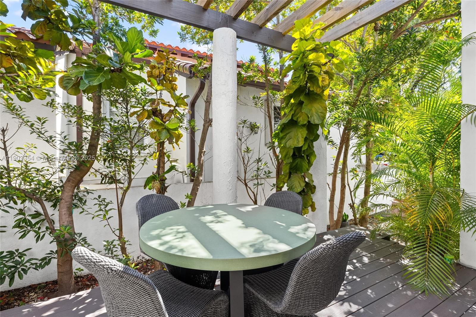 CORAL GABLES SEC E - Residential